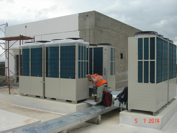 Hatech-chay-may-ban-giao-cong-trinh-Y-TEC-2