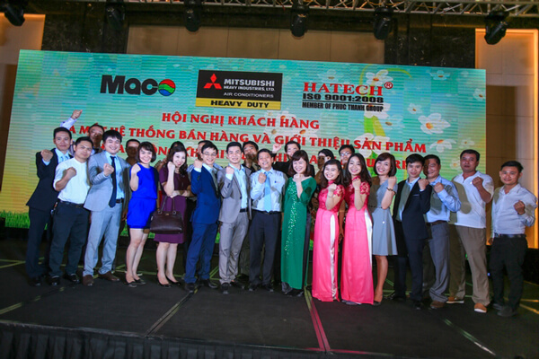 hinh-anh-khach-hang-tai-hoi-nghi-7