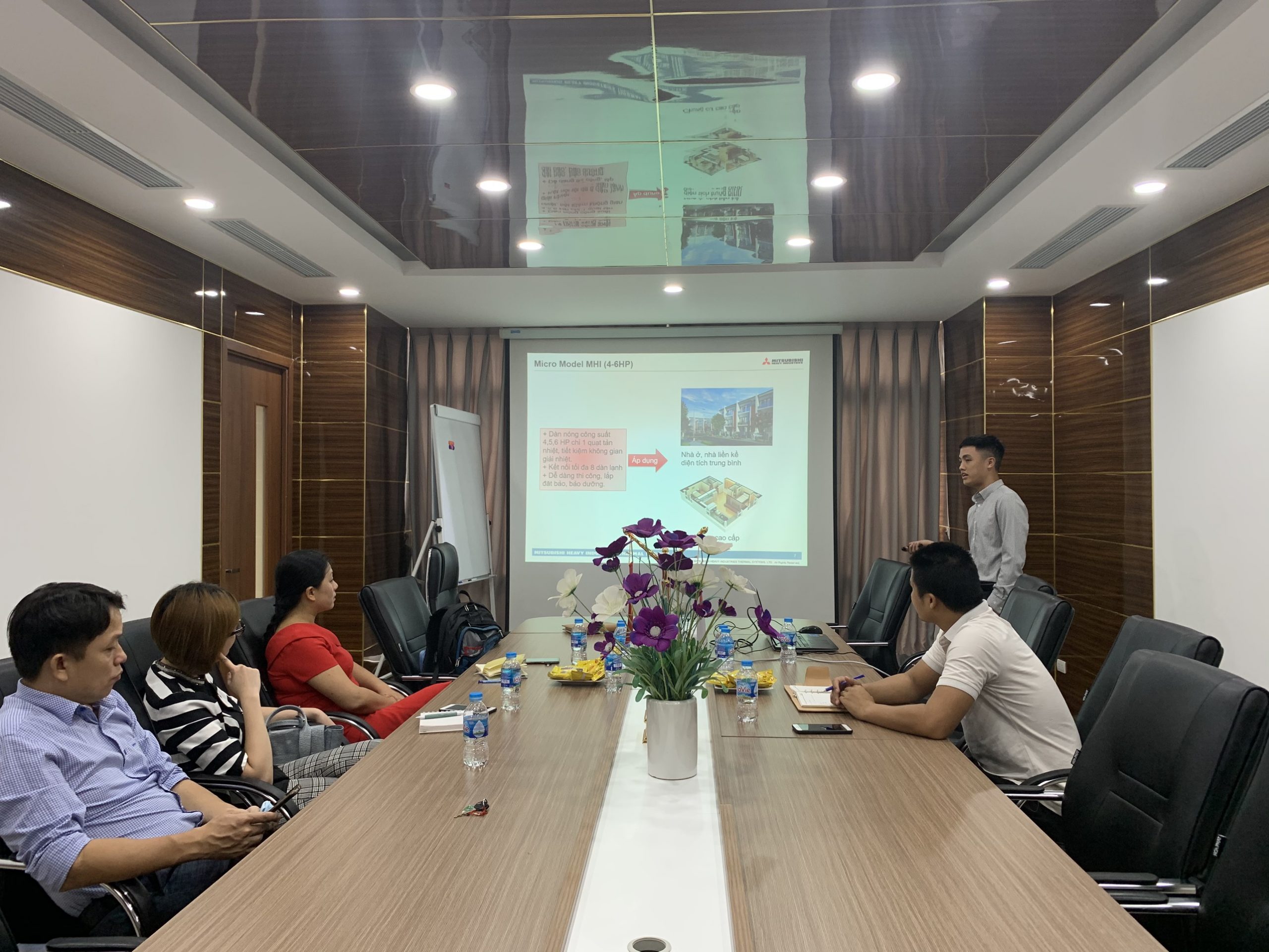 Training về sản phẩm cho nhà thầu